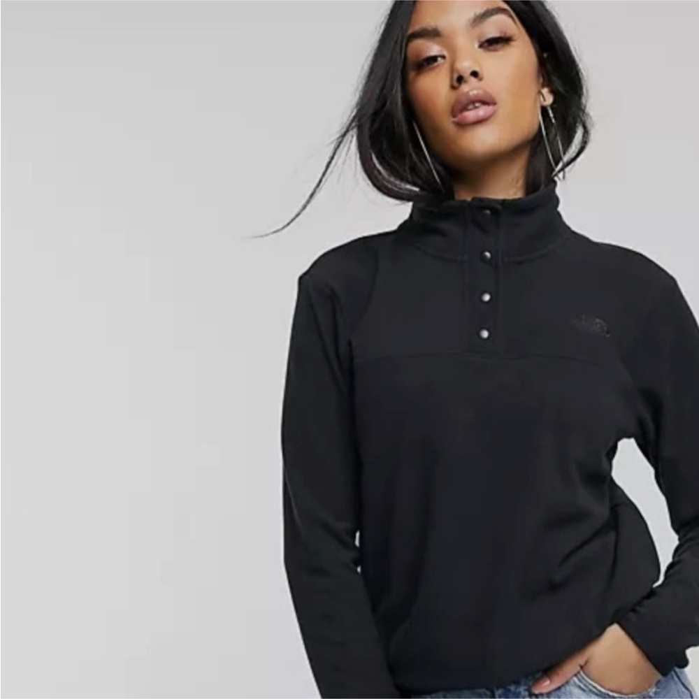 The North Face Women's Black Quarter-Snap Sweatshirt